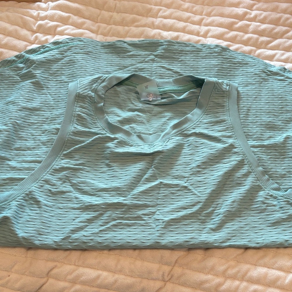 Calia Sleeveless Textured Workout Top - Picture 2 of 3
